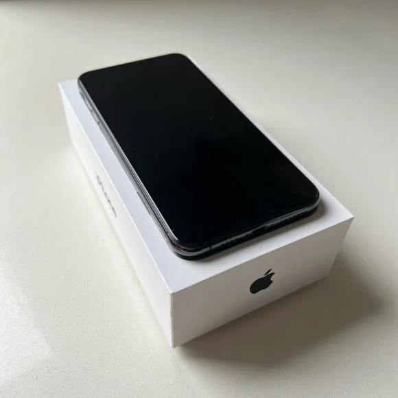 iPhone X Max 256gb - Picture 5 of 8